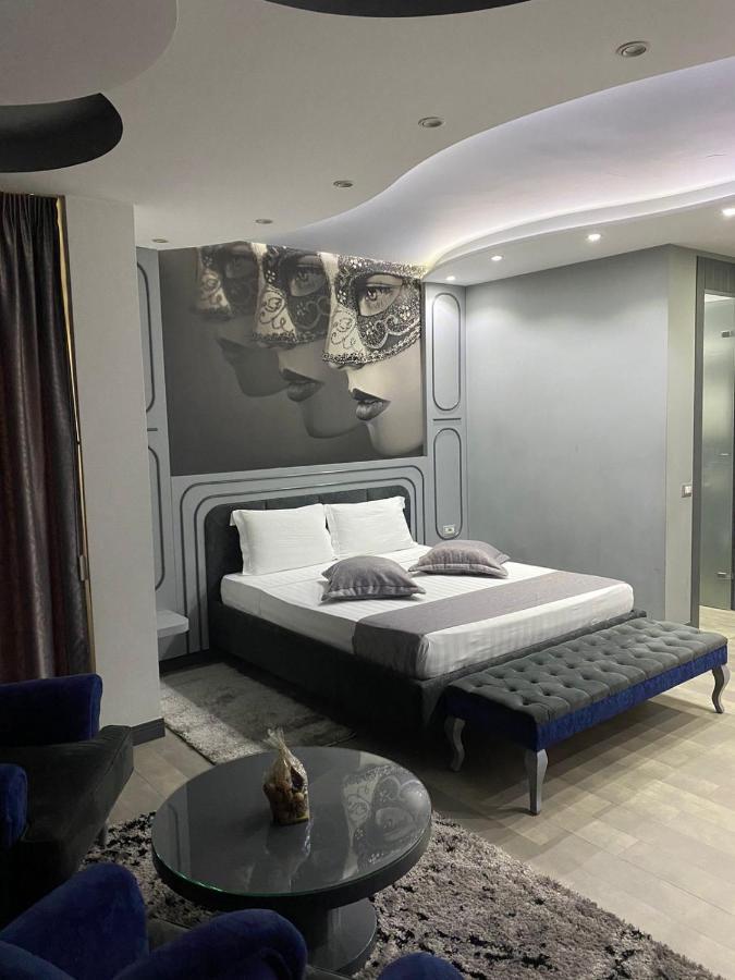 New W Hotel Tiranë Ngoại thất bức ảnh