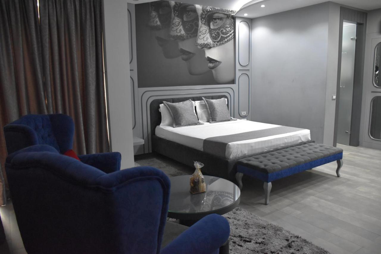 New W Hotel Tiranë Ngoại thất bức ảnh