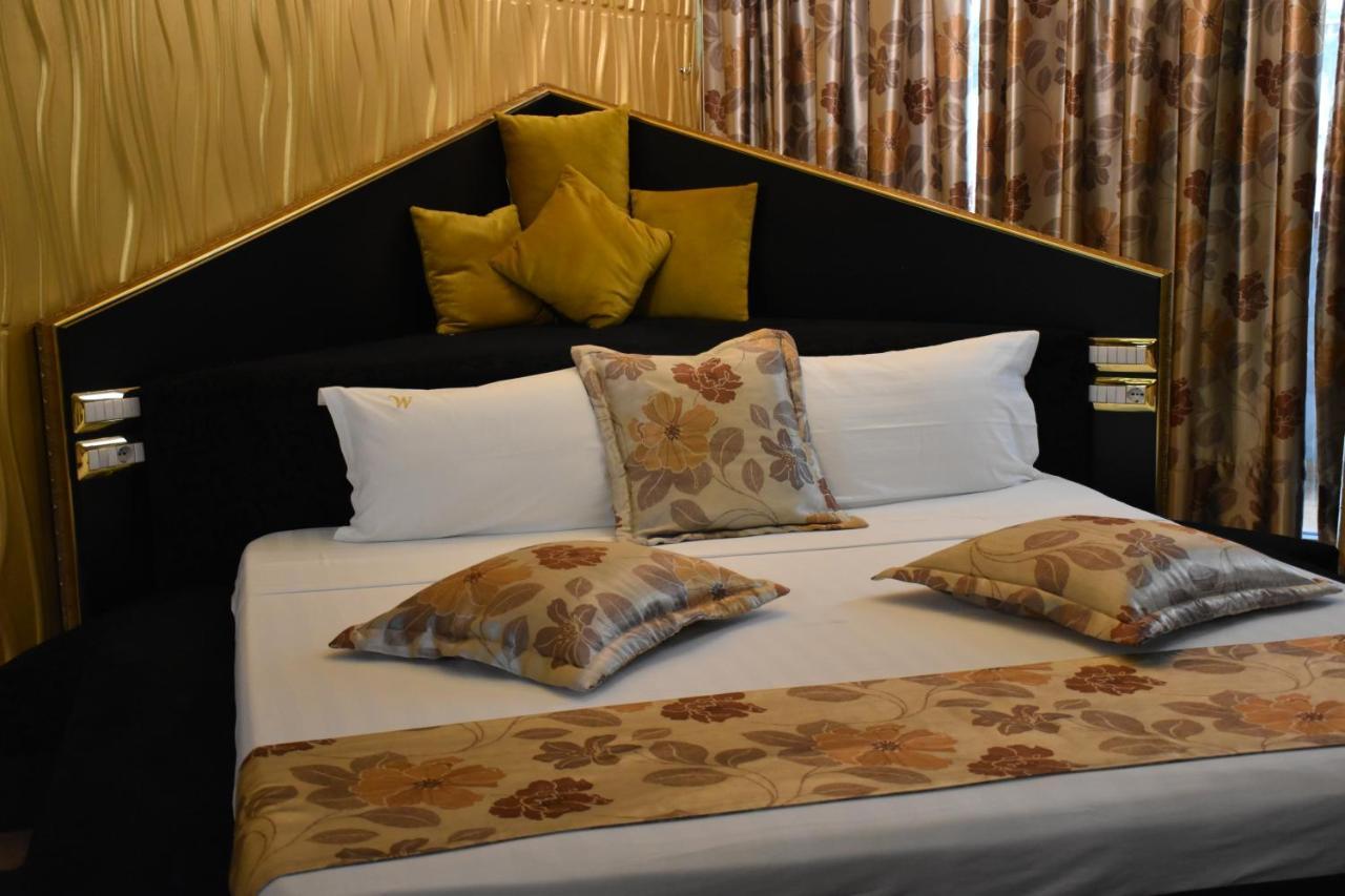 New W Hotel Tiranë Ngoại thất bức ảnh