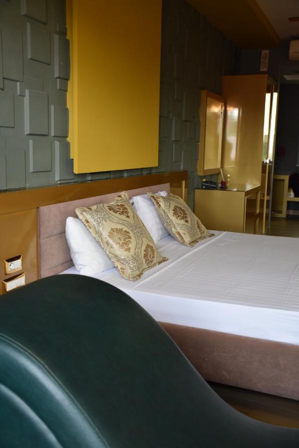 New W Hotel Tiranë Ngoại thất bức ảnh