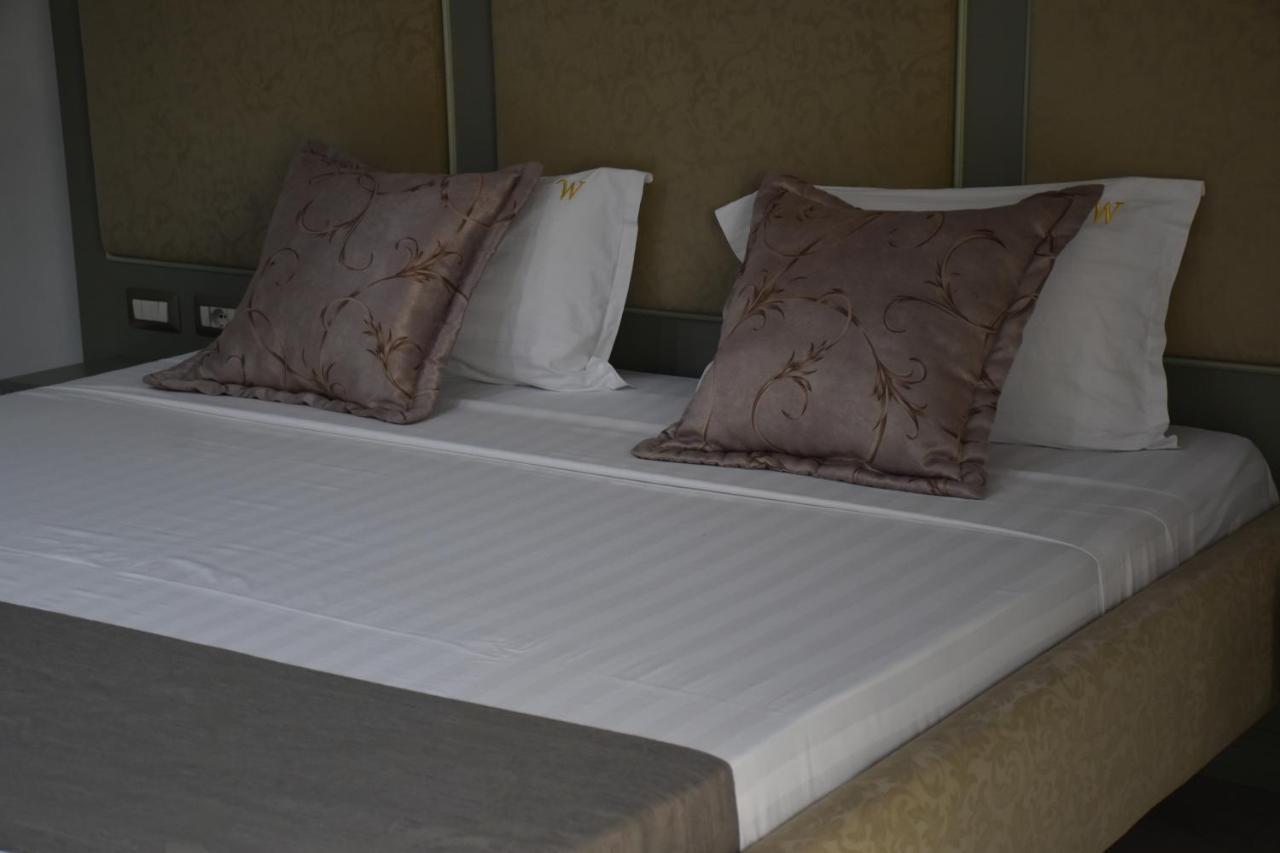 New W Hotel Tiranë Ngoại thất bức ảnh