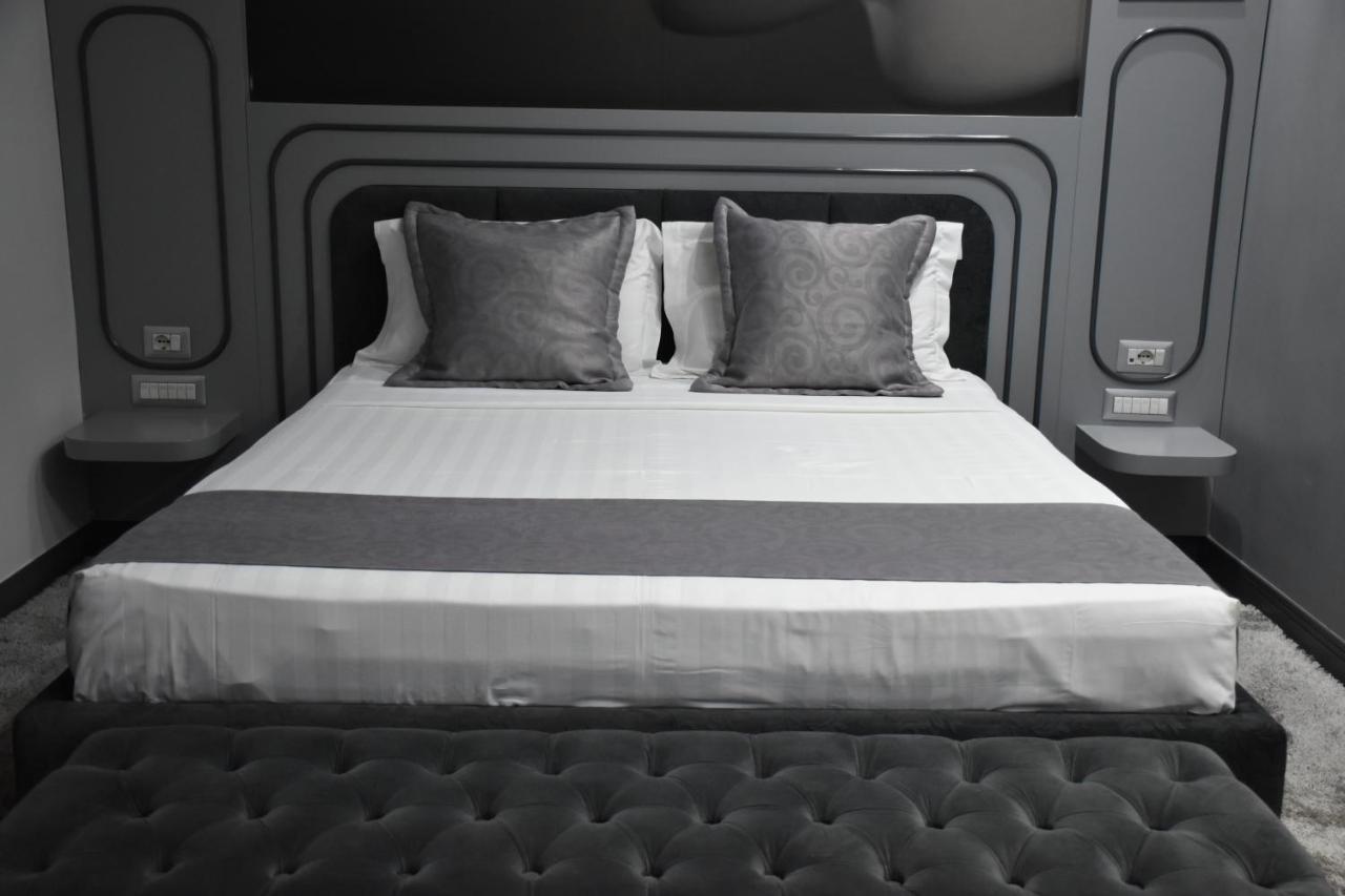 New W Hotel Tiranë Ngoại thất bức ảnh