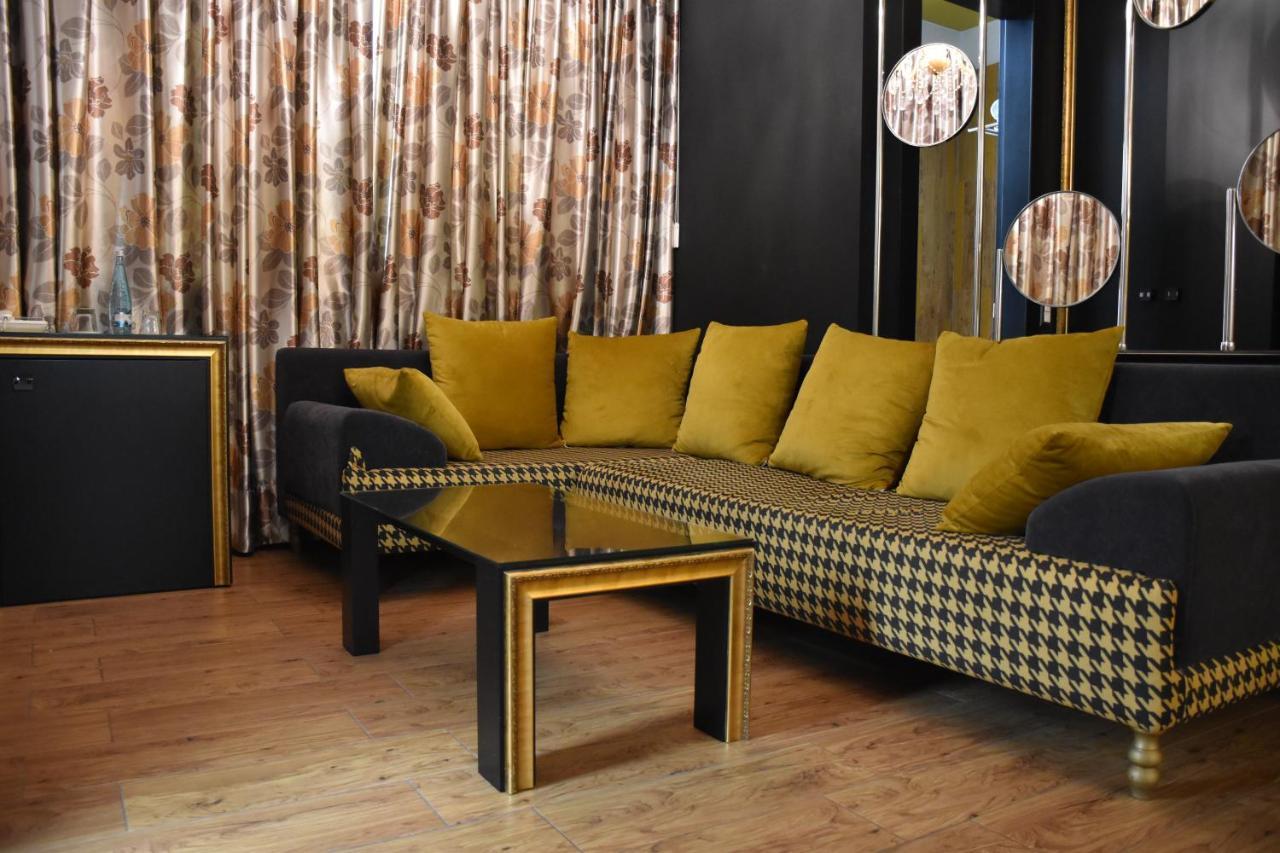 New W Hotel Tiranë Ngoại thất bức ảnh